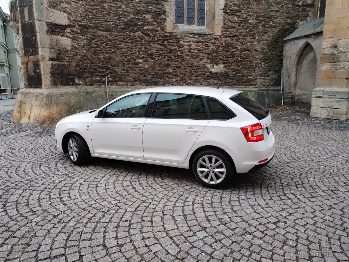 Škoda Rapid Spaceback Ambition 1.2 Tsi 77kw 6kvalt