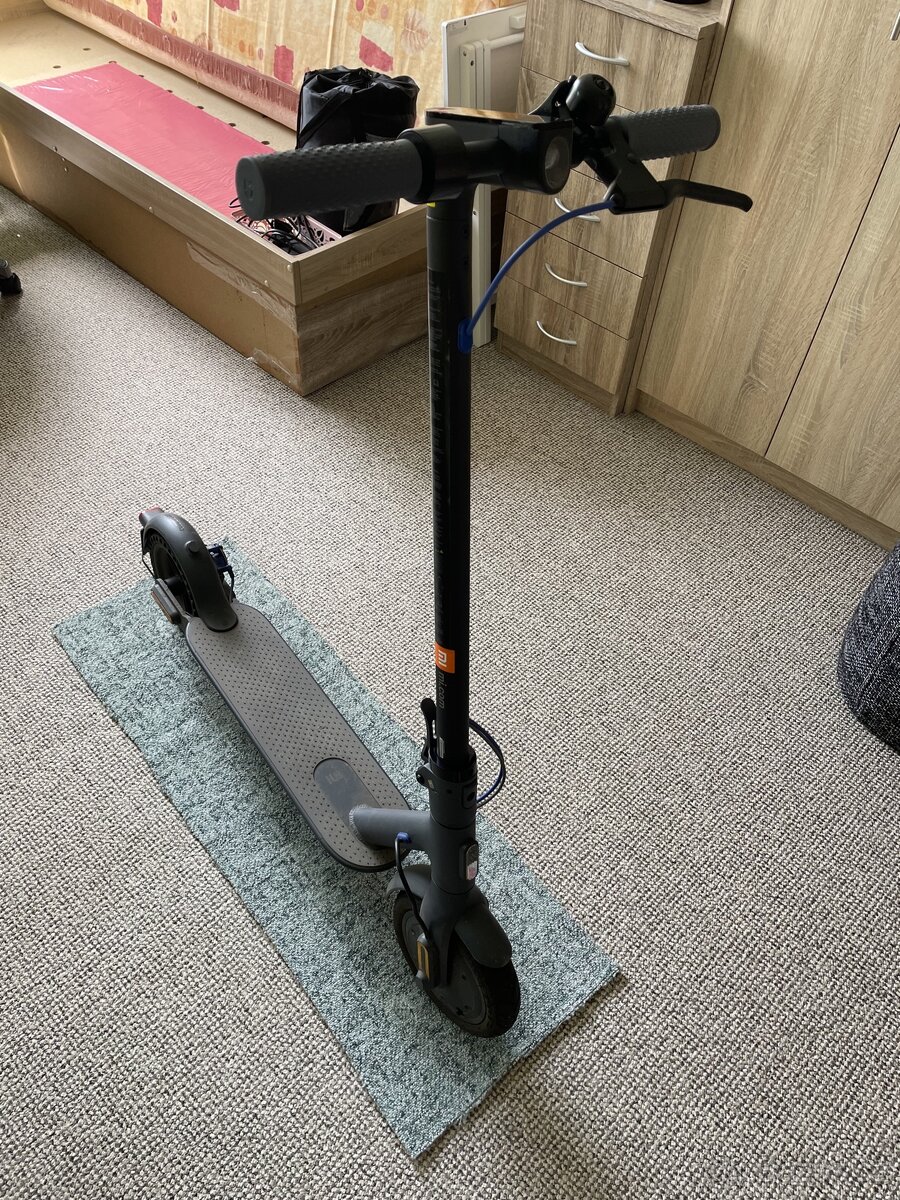 Elektrokoloběžka Xiaomi Mi Electric Scooter 3 EU Black