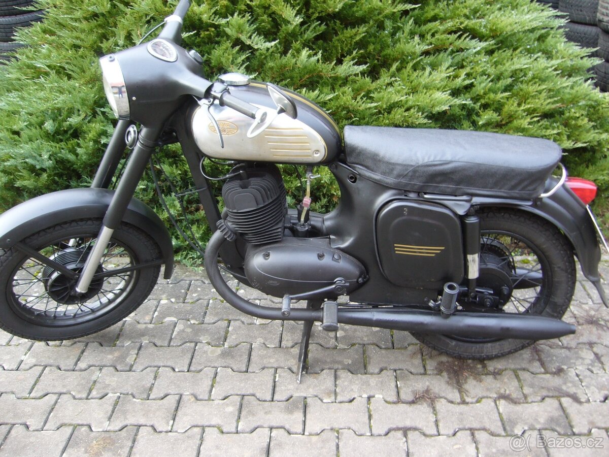 Jawa 350/360 panelka