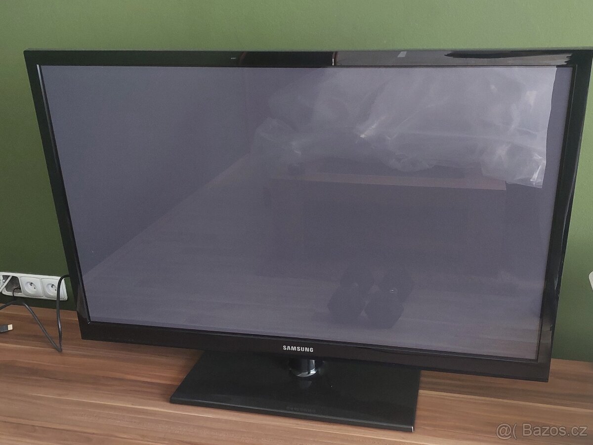 Televize SAMSUNG PS43D450 (109cm)