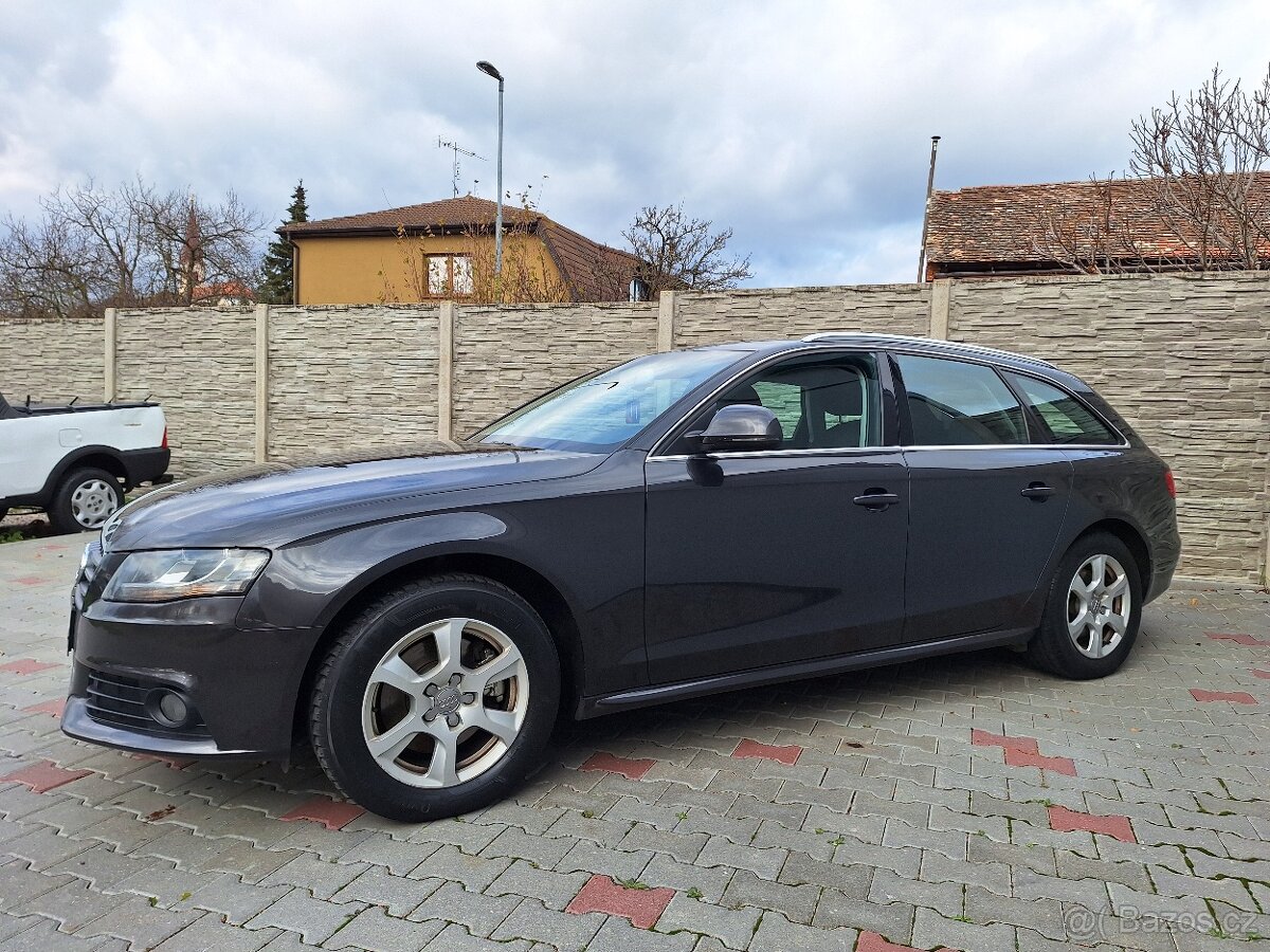 Audi A4 2.0TDI,88kW,tažné,výhř.,navi.