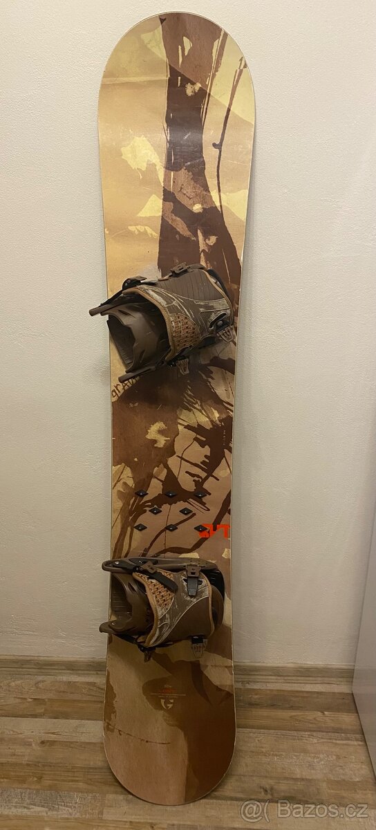 Snowboard Gravity 166cm + boty Gravity vel. 46