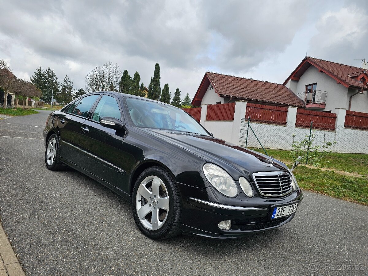 Mercedes E-Klasse 500 ,Perfektní stav,12/2004 -