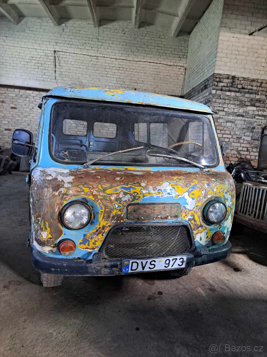 UAZ 452