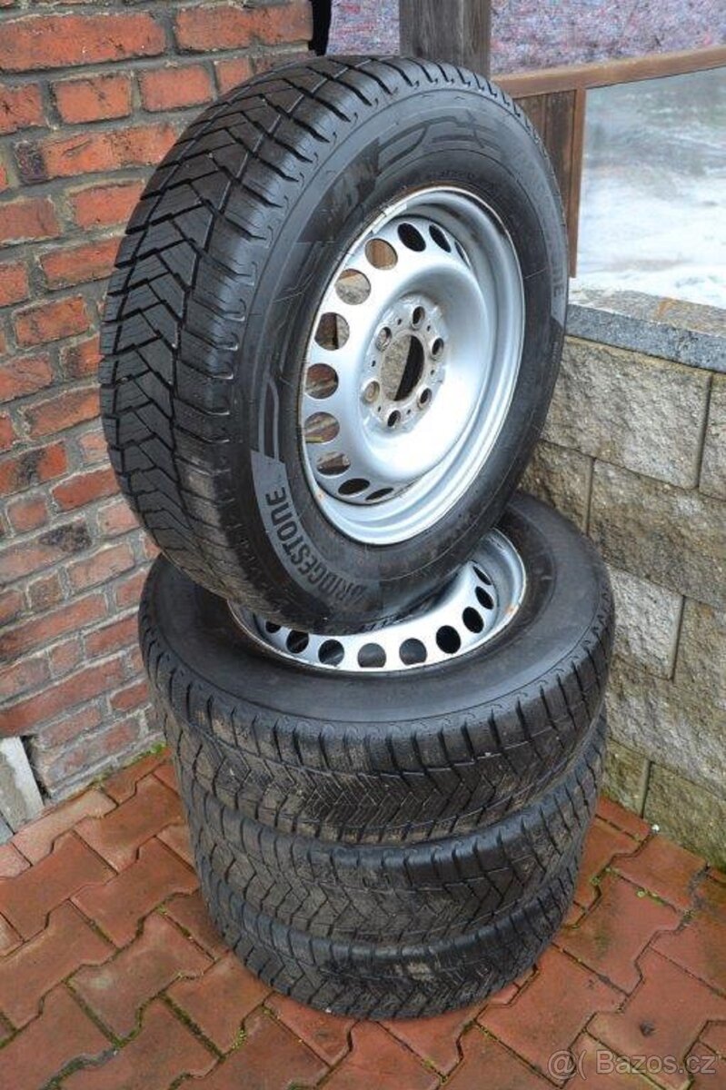 Zimní pneu Bridgestone 235/65/16C MB Sprinter 2021
