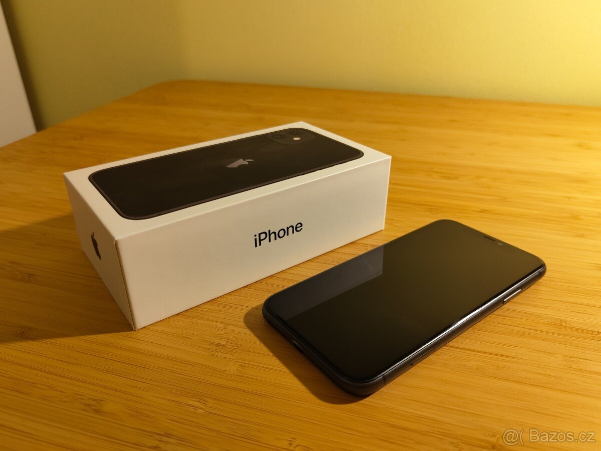 Apple iPhone 11 64GB Black, TOP stav