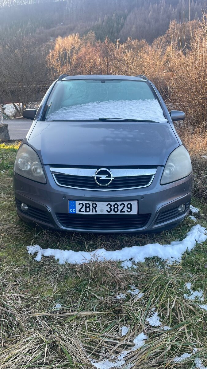 Opel Zafira 1,9 CDTI 74Kw, 2005