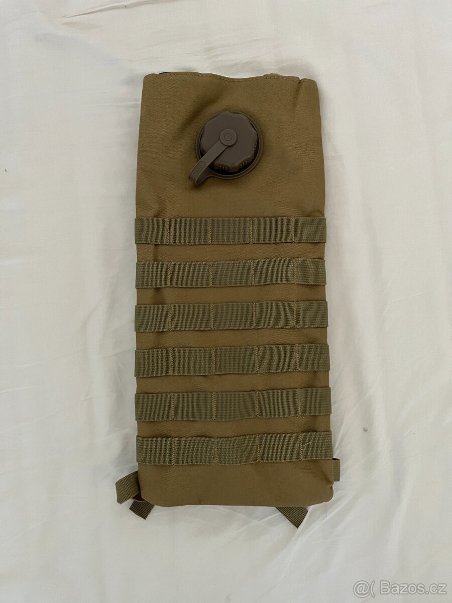 Vak na vodu/Camelback MOLLE - coyote