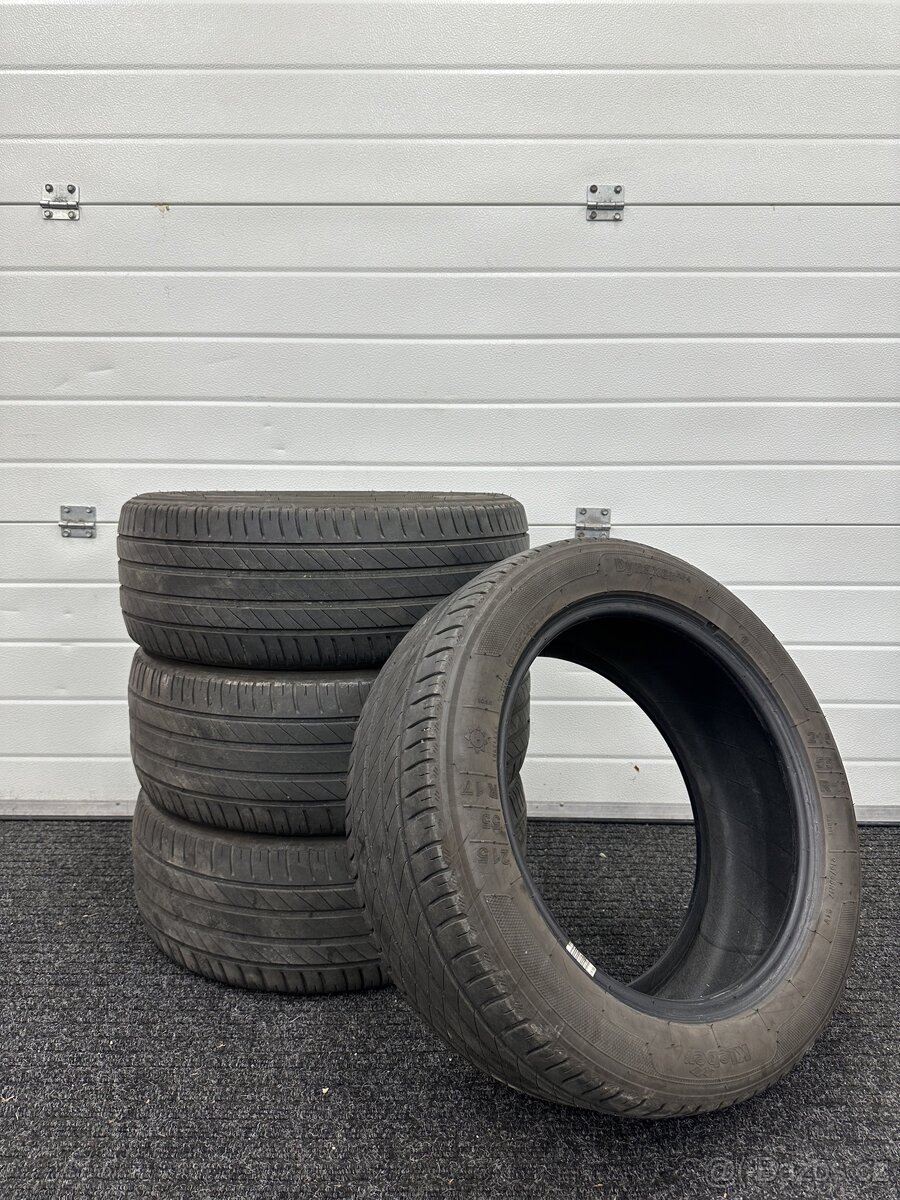 Letní pneu 215/55 R17 Kleber