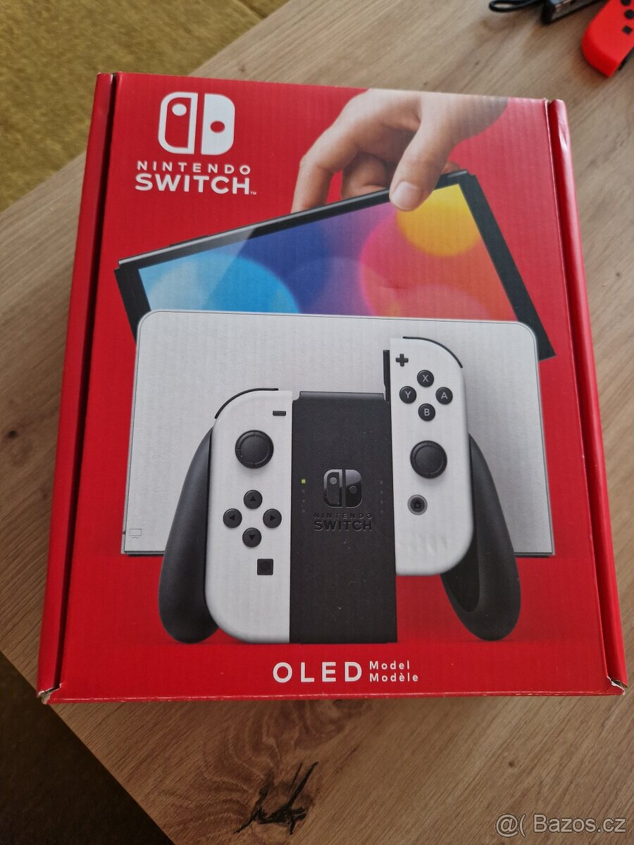 Nintendo Switch OLED málo hrané TOP