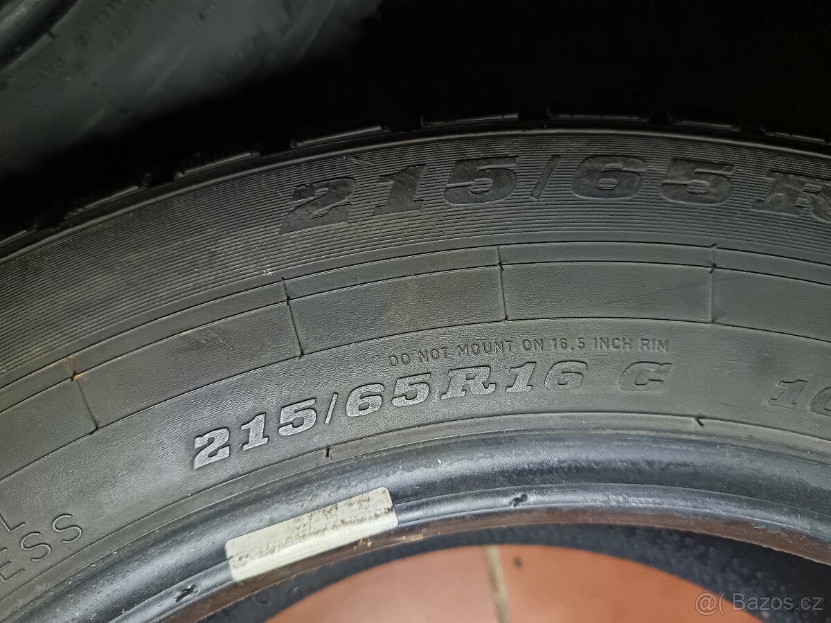 Zimní pneu 215/65 R16 C 106/104 T DUNLOP