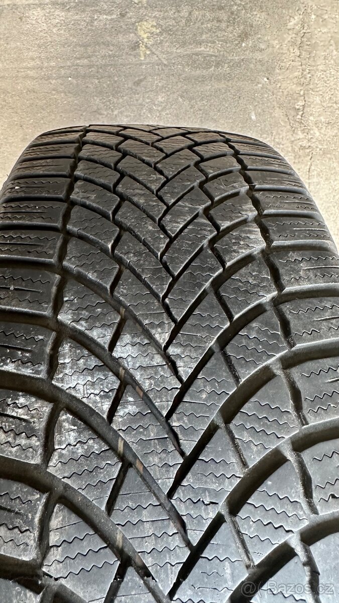 2xzimní pneu Bridgestone Blizzak LM005 215/60 R16 99H