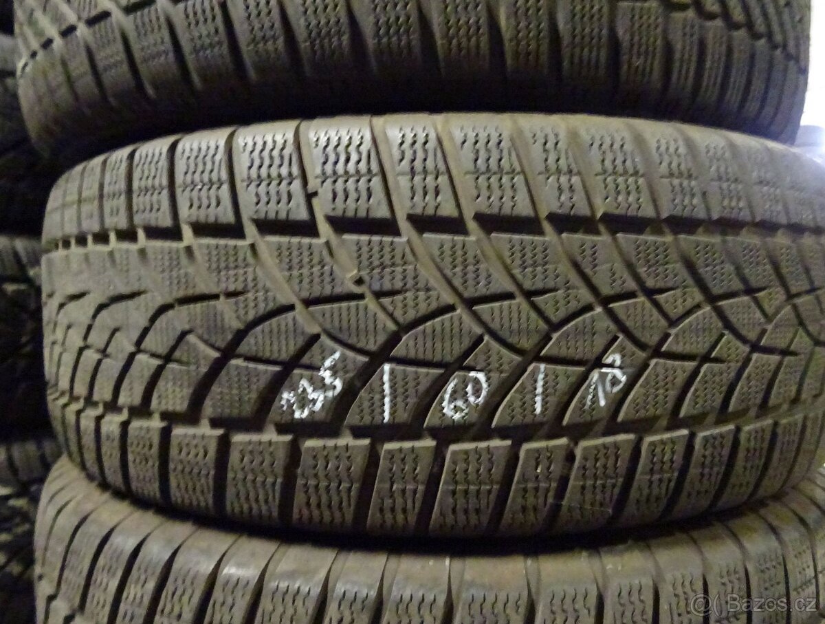 Zimní pneu Goodyear a Pirelli, 235/60/18, 4 ks, 6,5-7 mm