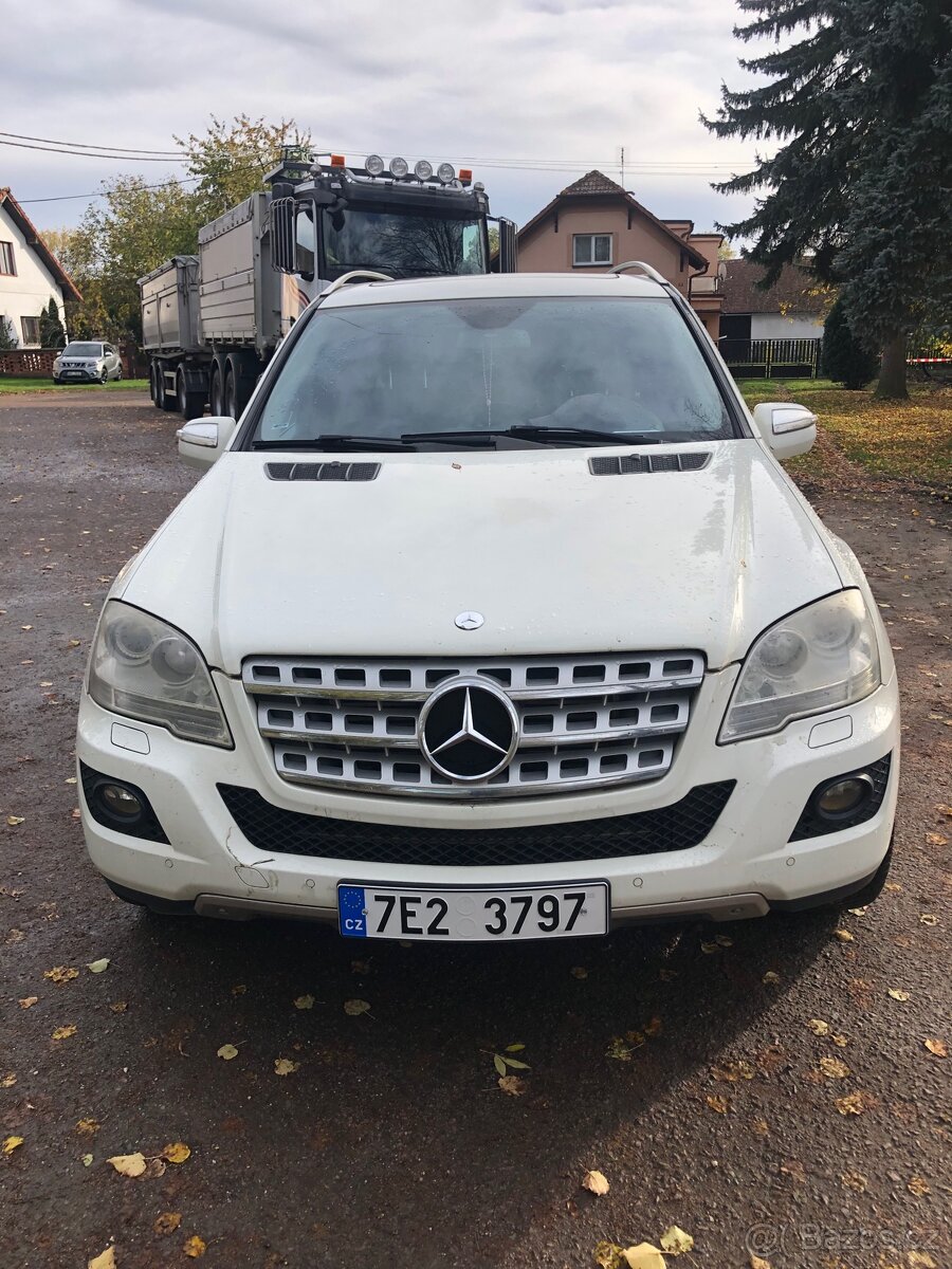 Mercedes-Benz ML 450 CDI rok 2010 klima, 4x4