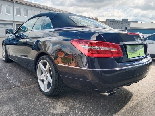 Mercedes-Benz E KABRIO - MAX. VÝBAVA, TOP STAV