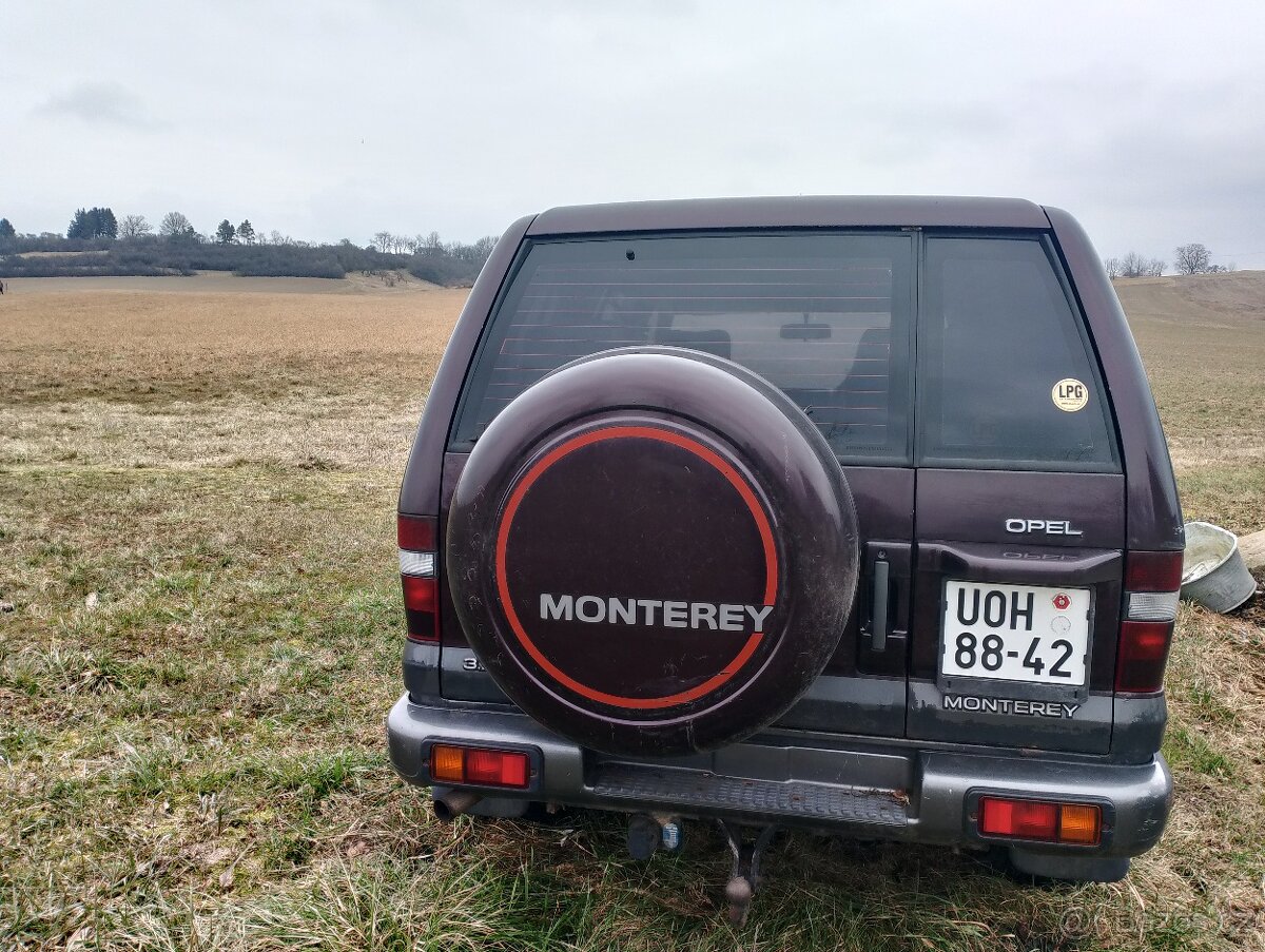 OPEL MONTEREY