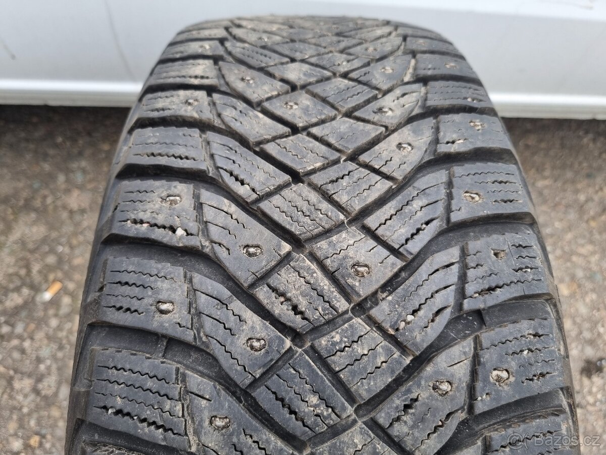 4ks 215/55 R17 98T GOODYEAR ARCTIC S HROTY DOT2021