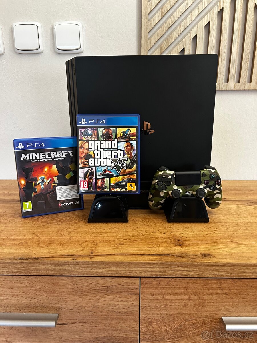 PlayStation 4 Pro s hrami – Kompletní set