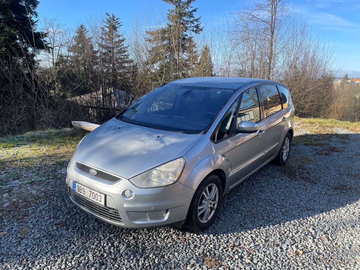 Ford S-Max 2.0tdci 103kw. 7 míst.