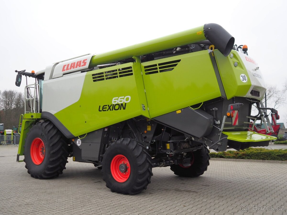 CLAAS Lexion 660 + V770