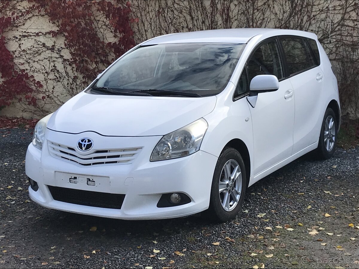 Prodám Toyota Verso - 2.0 Diesel 93 Kw