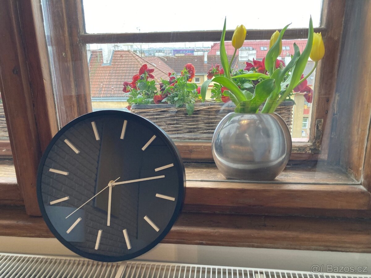 Krásné designové hodiny černé ModernClock