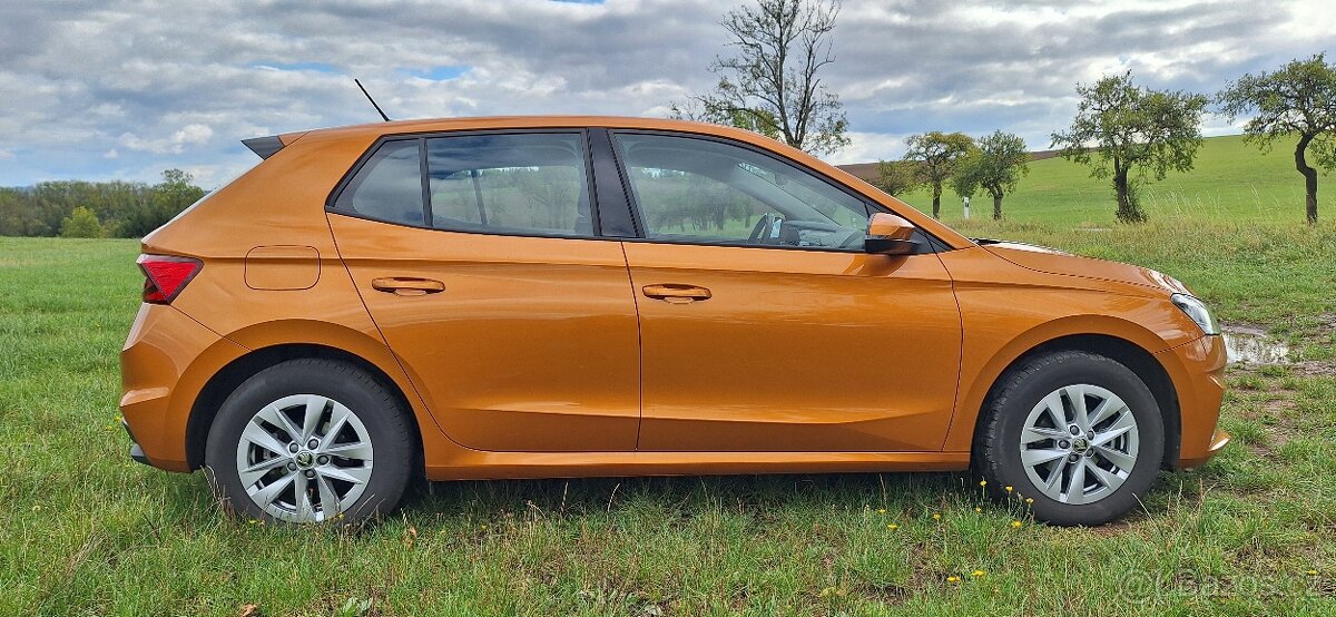 ŠKODA FABIA IV 1.0 TSI 70KW AMBITION tažné 1maj 14350 km TOP