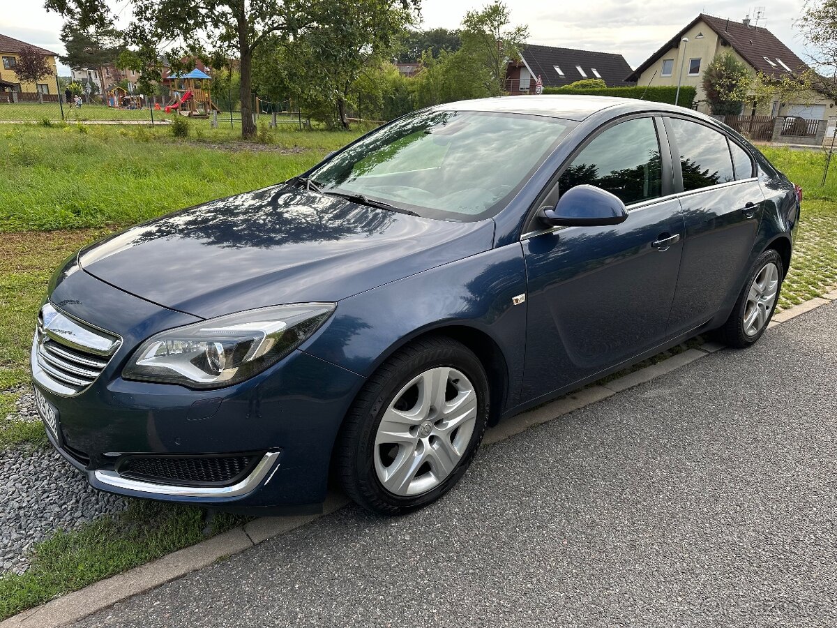 Opel insignia sedan 2.0 CDTI. FACELIFT