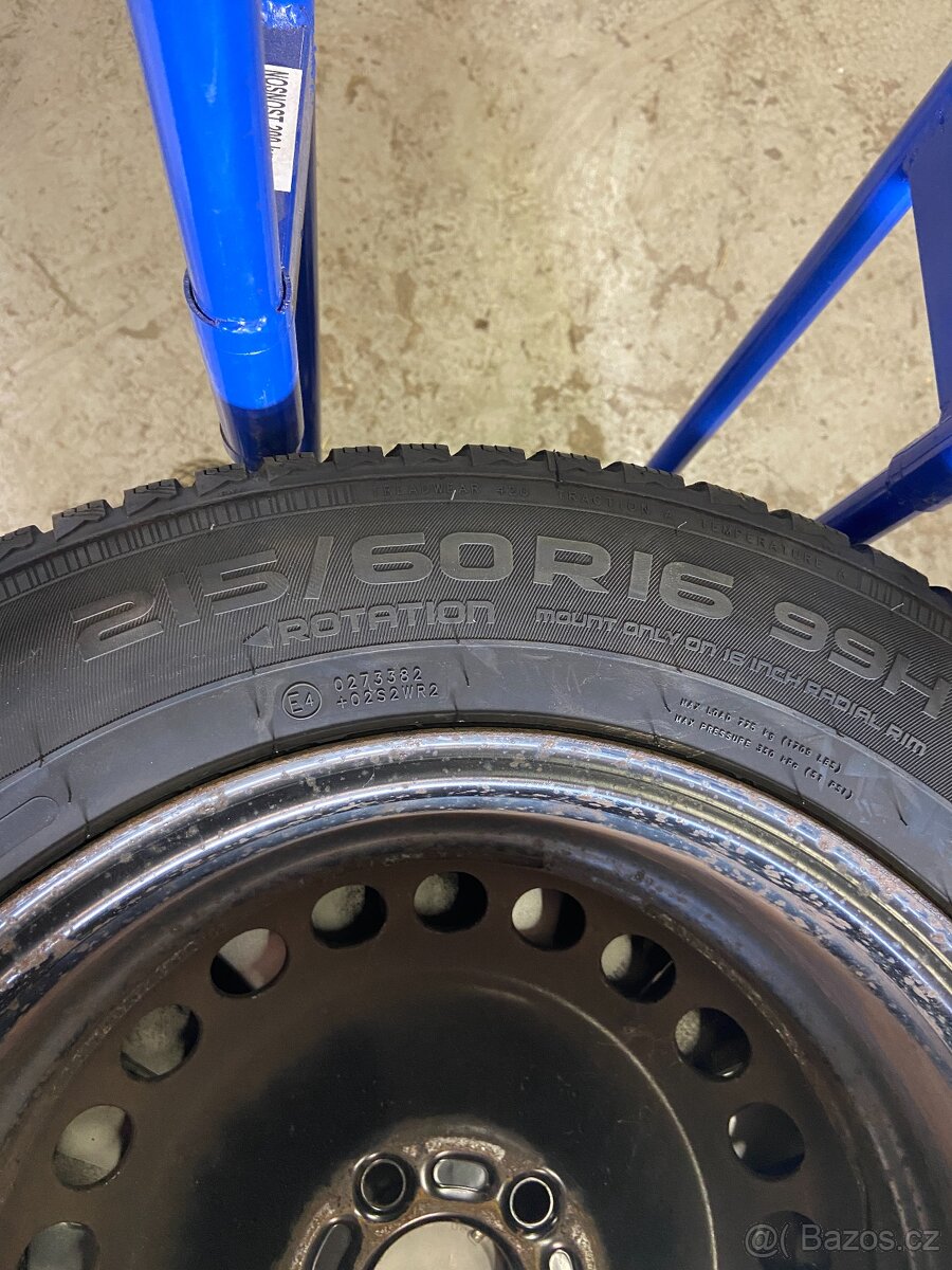 Zimní pneu 215/60 R16 Nokian