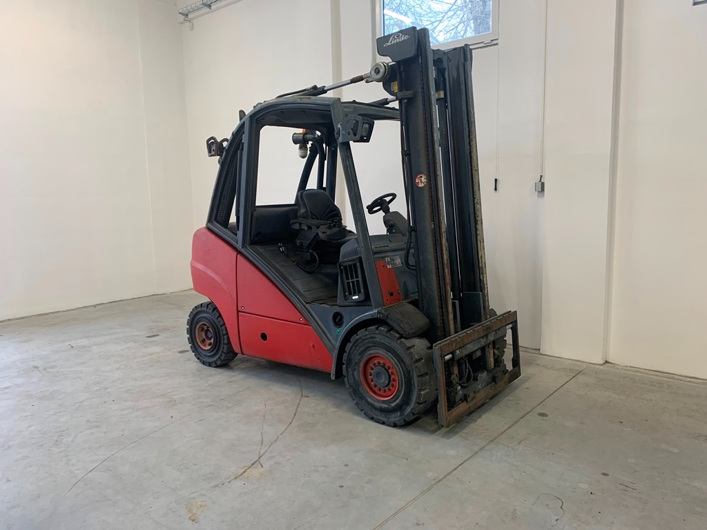 LINDE H 30 D 392 vysokozdvižný vozík (00484)