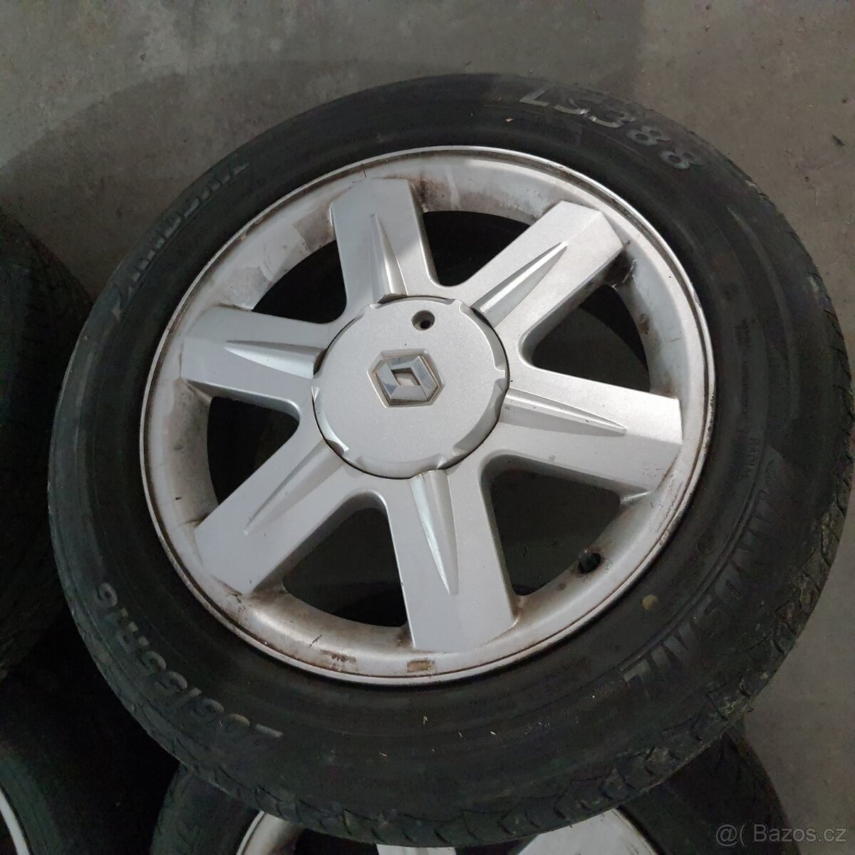 Prodám ALU kola Renault Laguna 205/55 R16 91V