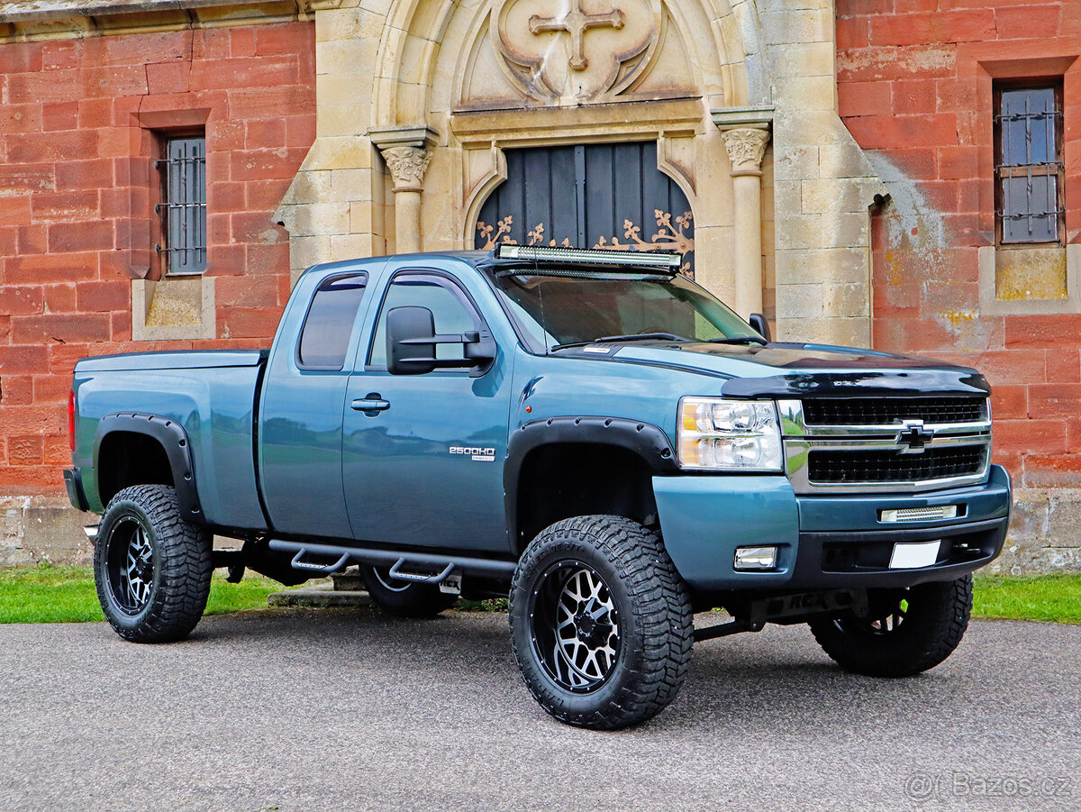 CHEVROLET SILVERADO 2500 HD – 6.6 V8 DURAMAX DIESEL 4x4