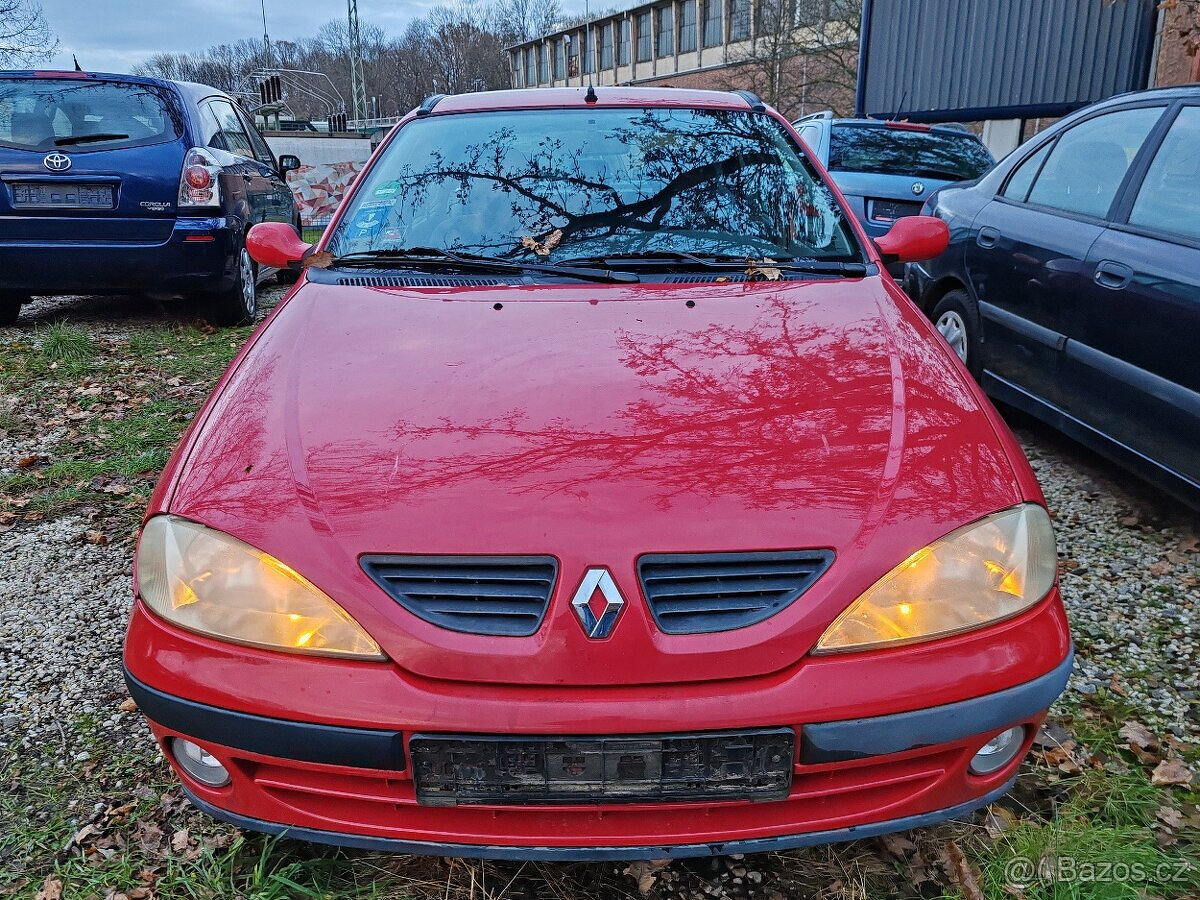 benzínový Renault Megane 1.4  NEVÍDANÝ STAV