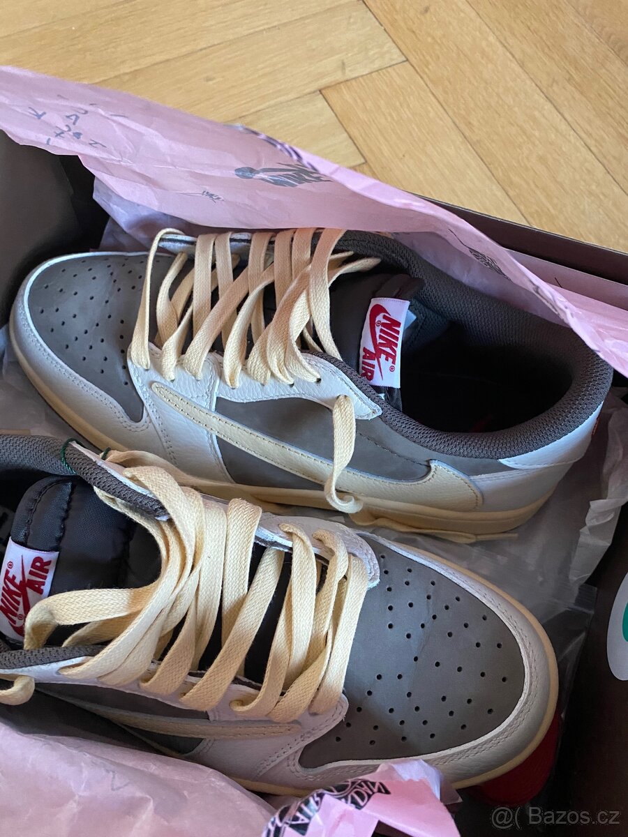 Jordan 1 Low Travis Scott Reverse Mocha