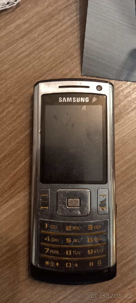 Samsung SGH-U800 telefon retro