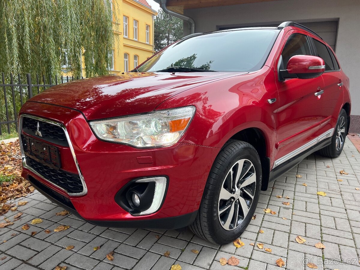 MITSUBISHI ASX INSTYLE AUTOMAT/XENON/PANO/NAVI/F1/