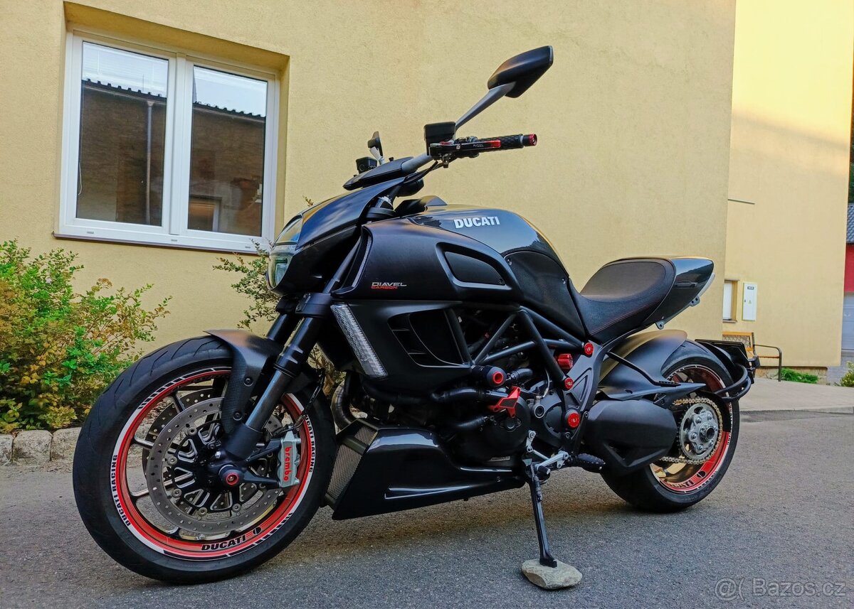 DUCATI DIAVEL (CARBON),24tkm,SERVIS