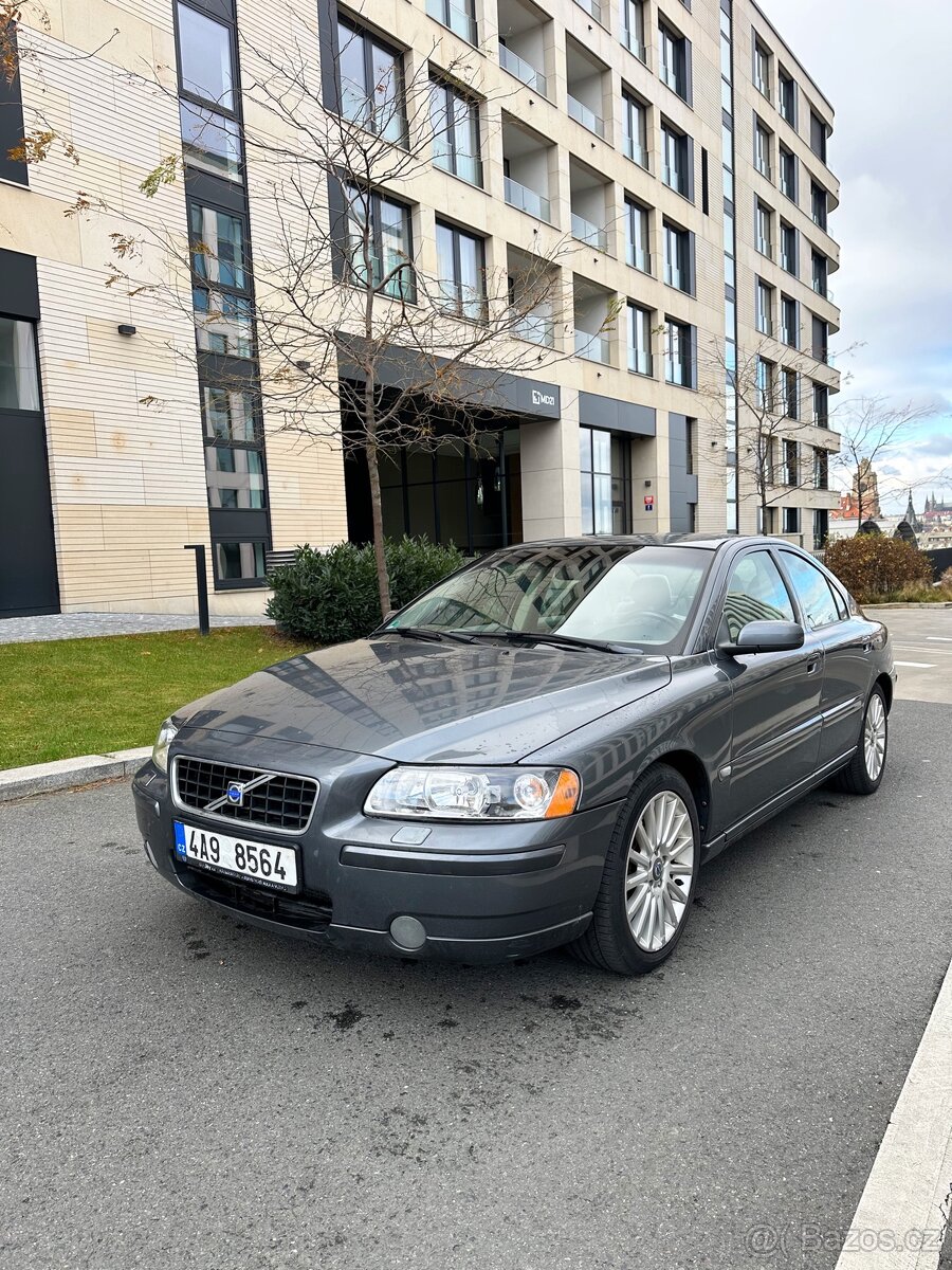 Volvo S60 facelift 2.5T 154kw