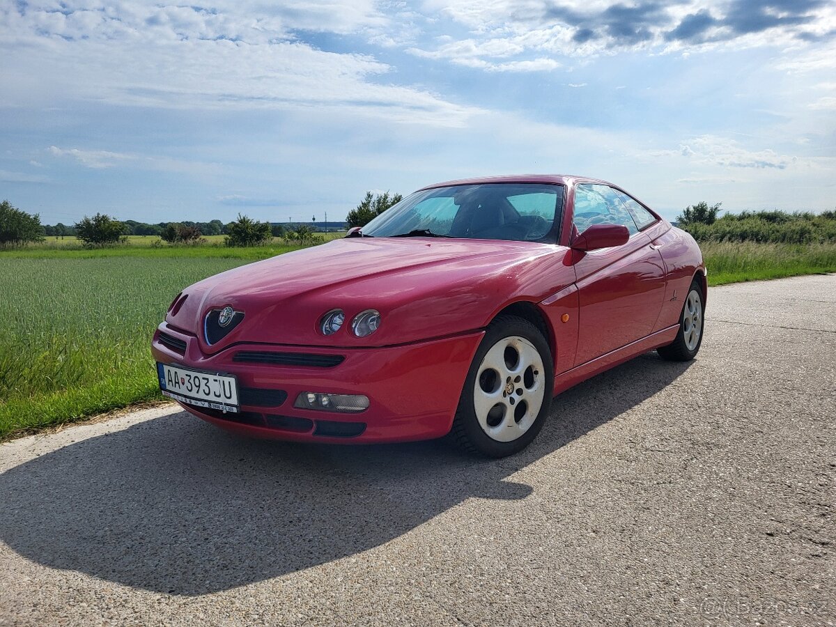 Alfa Romeo GTV (916)