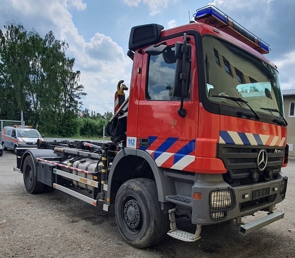 Kontejnerový nosič, Mercedes Actros , 4×4, hydraulická ruka