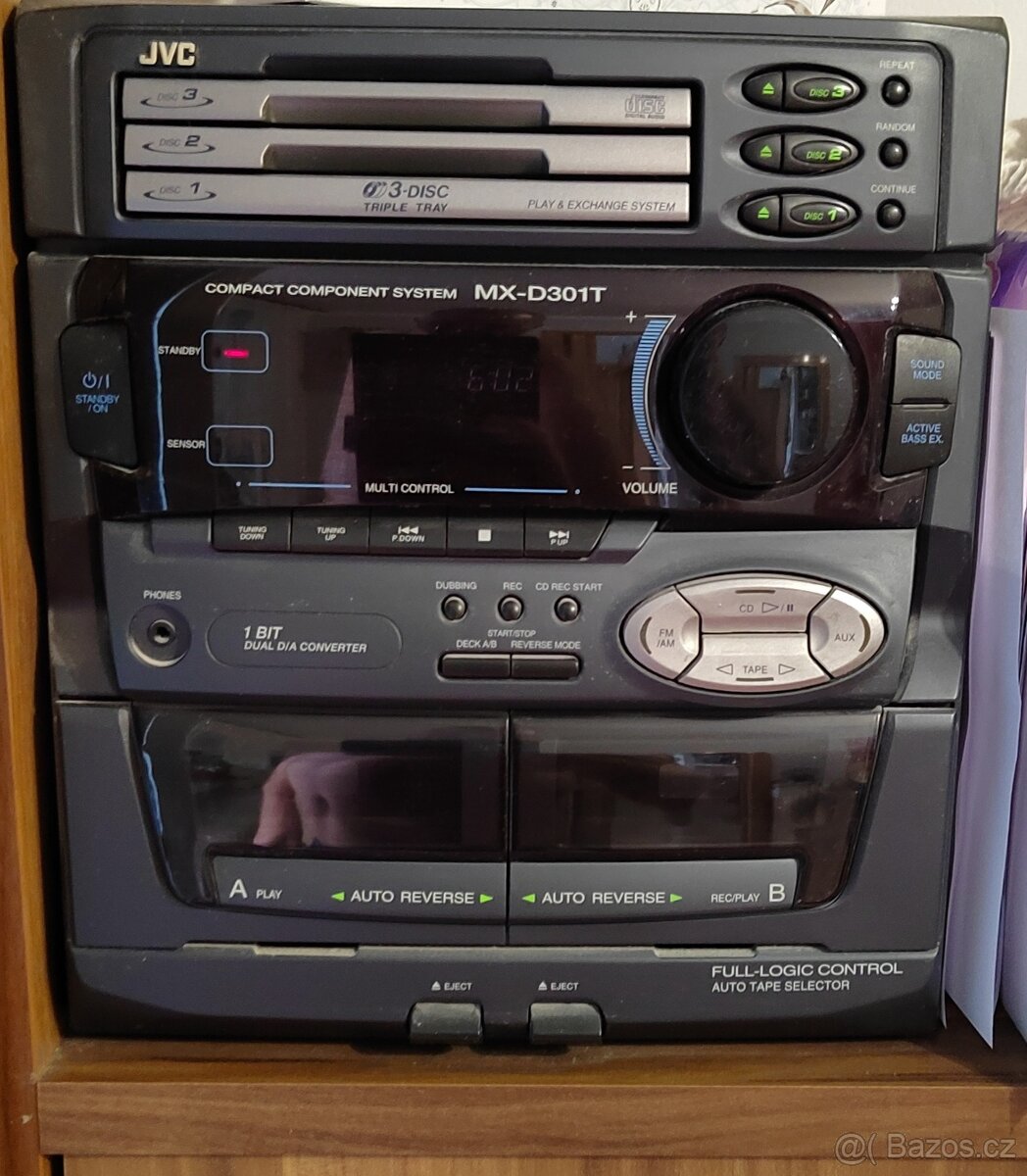 JVC Hi-FI věž s repráky