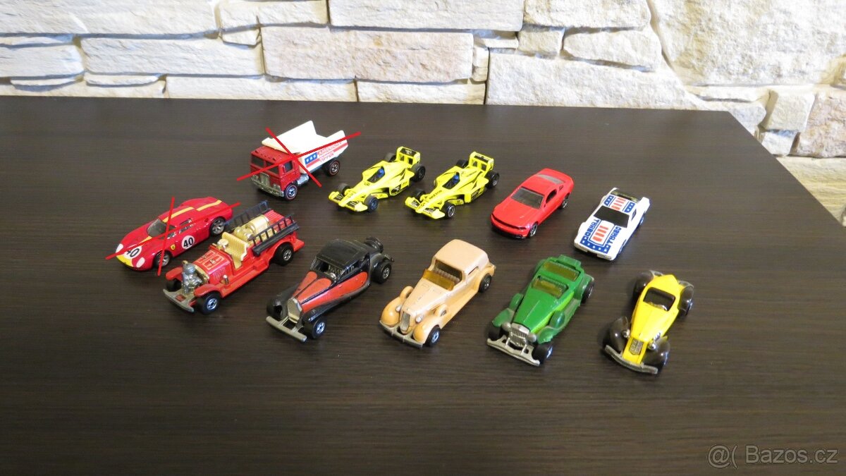 Hot Wheels angličáky autička staré hračky.