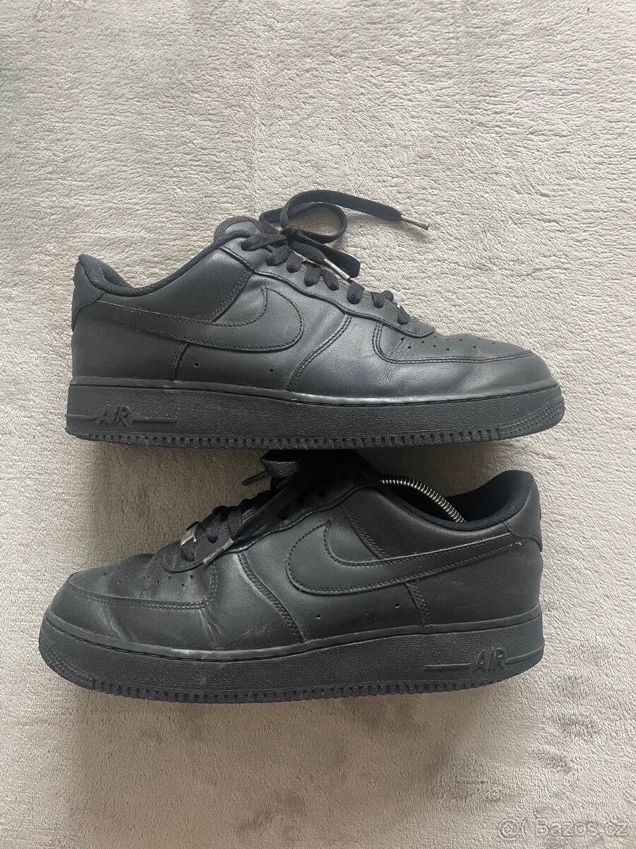 Nike Air Force black