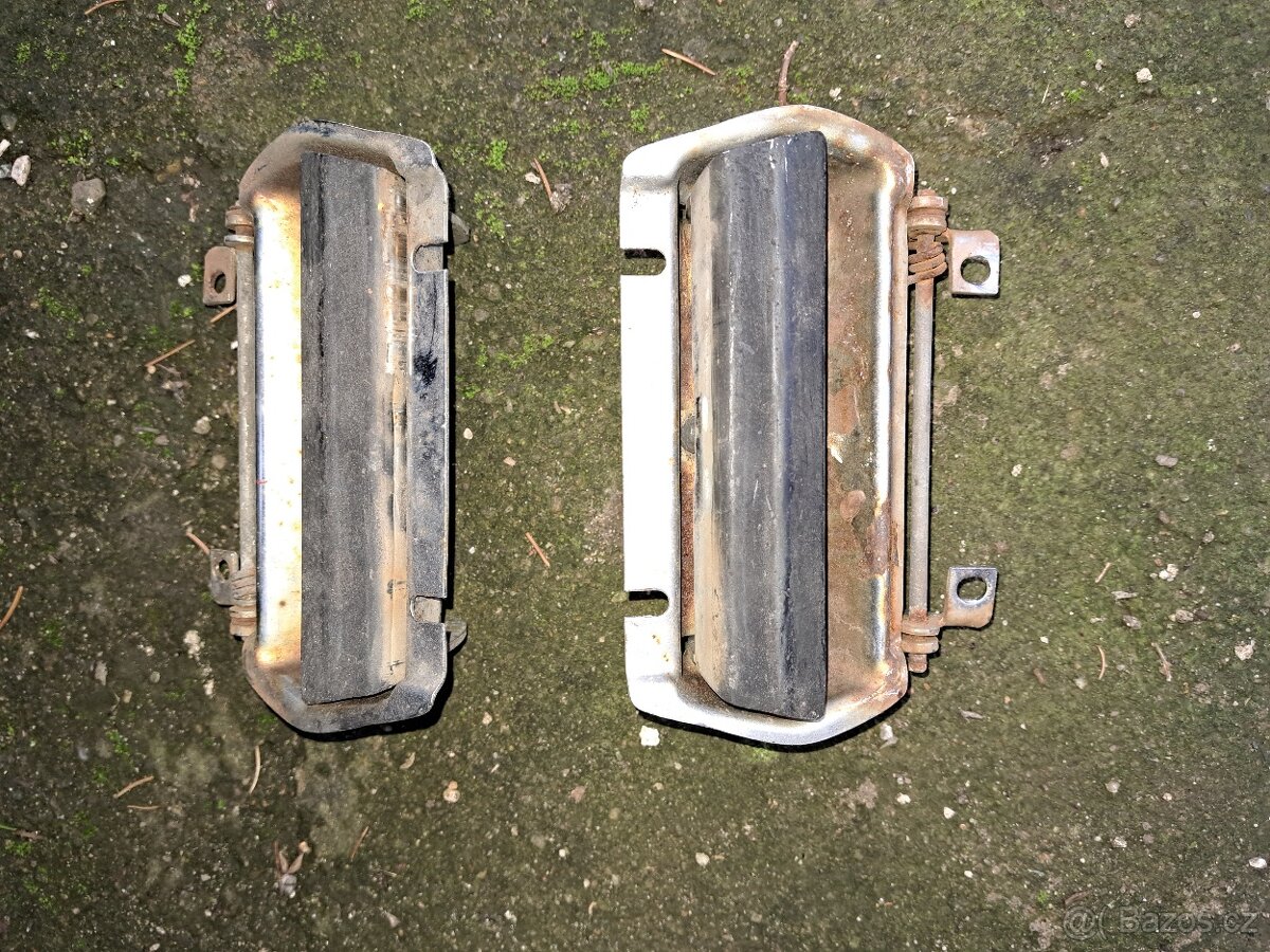 Škoda 110r - vnější kliky dveří