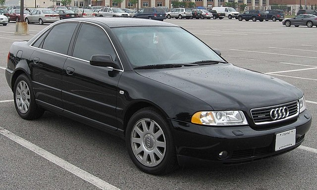 Koupím audi a4 b5 1.9tdi sedan (quattro)