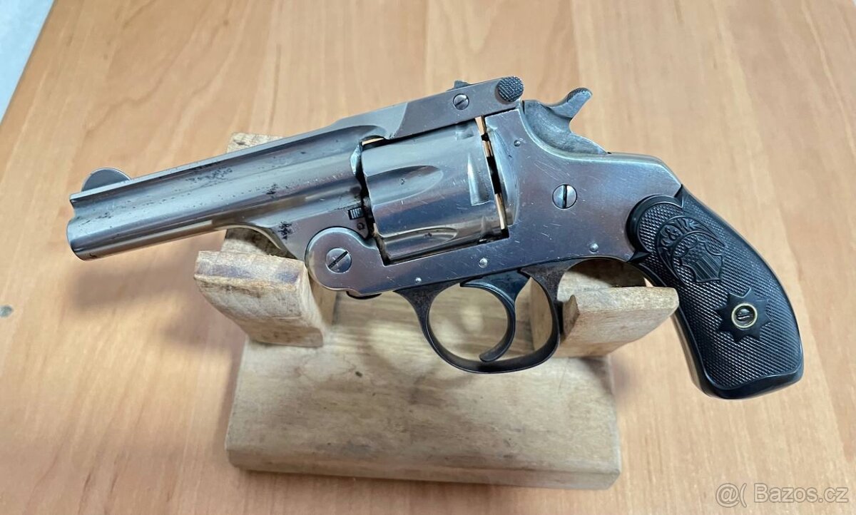 Americký Revolver Forehand & Wadsworth 32 S&W Long