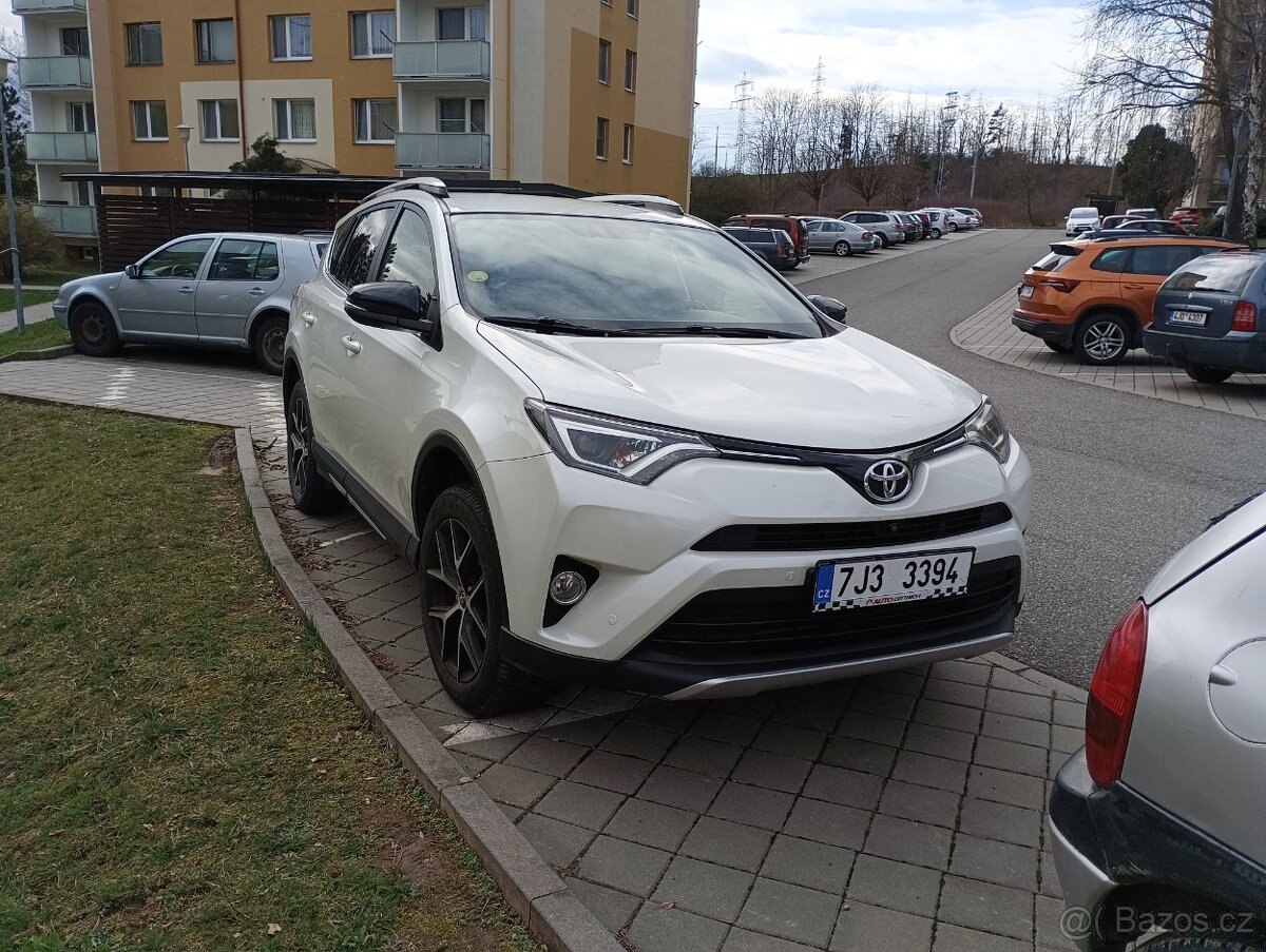 Toyota RAV4 2.0D4D 2WD DESIGN