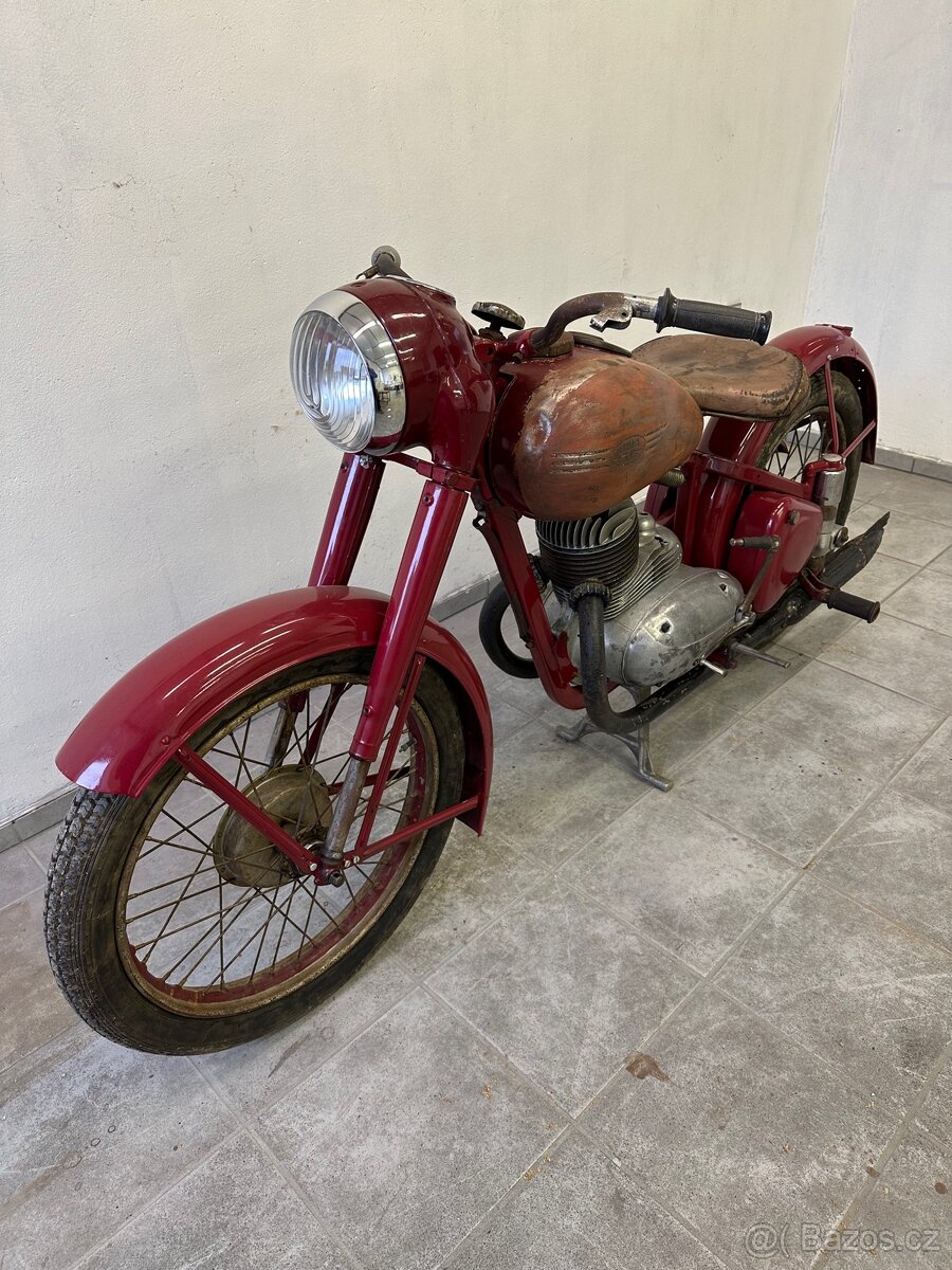 Jawa pérak 1947 s doklady