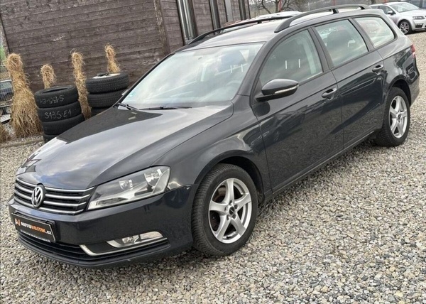 Volkswagen Passat 2,0 TDI 103kW SERVISKA nafta manuál 103 kw