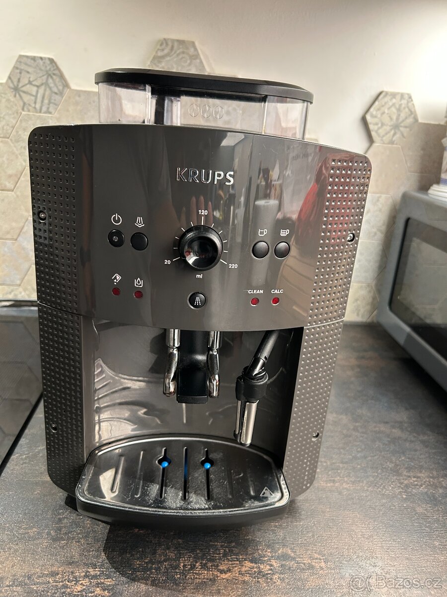 Automatický kávovar Krups Essential Espresso